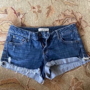 Vintage Y2K Lowrise 27 Guess Shorts